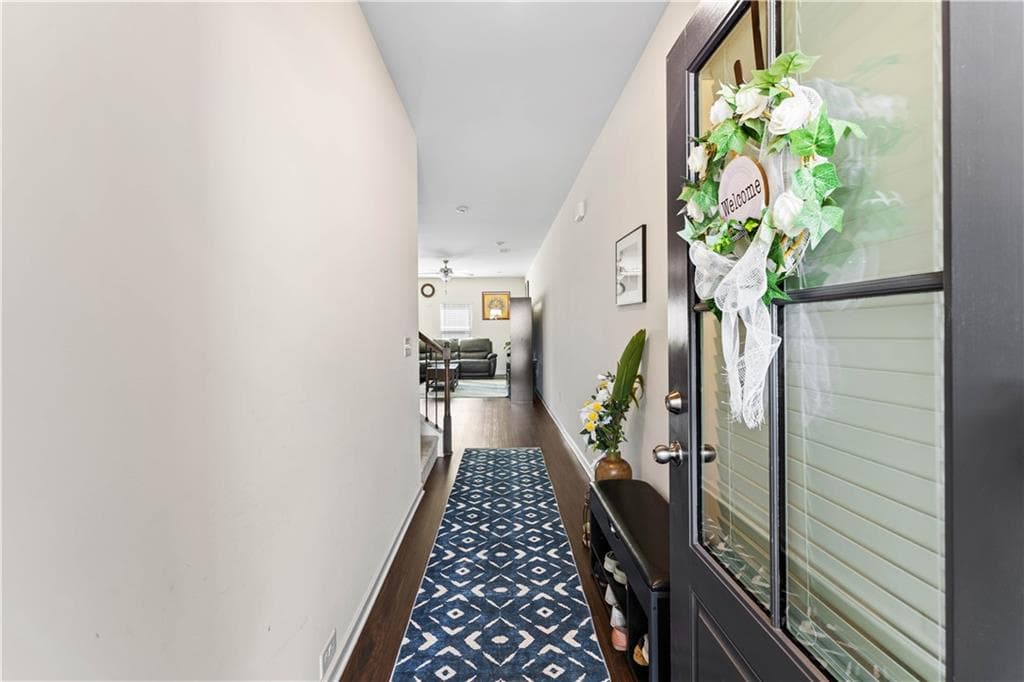 3 bedroom, 3 bathroom, 1,874 sq ft townhouse for sale at 1114 Chastain Drive, Sugar Hill, GA 30518 — photo 4