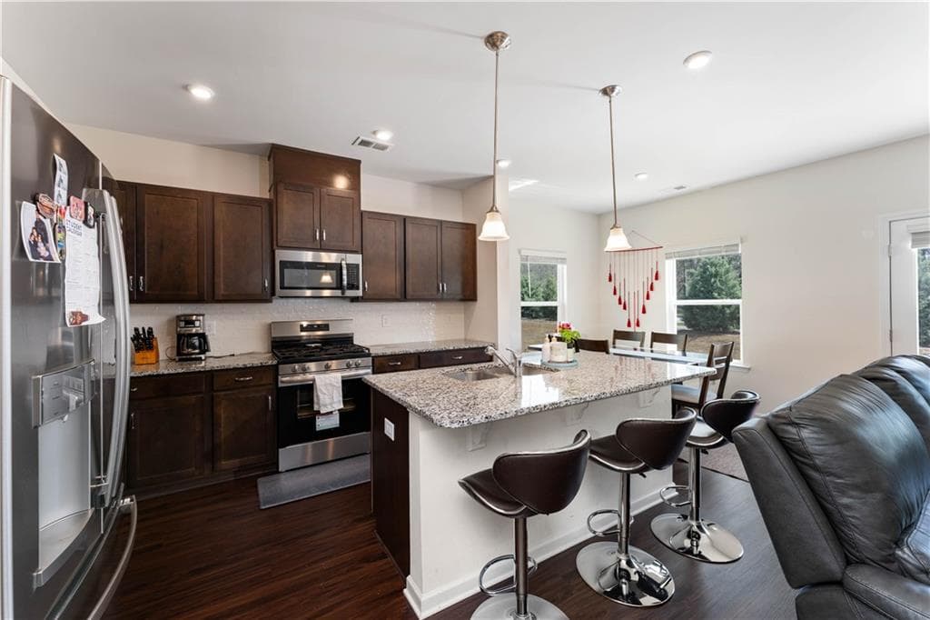 3 bedroom, 3 bathroom, 1,874 sq ft townhouse for sale at 1114 Chastain Drive, Sugar Hill, GA 30518 — photo 9