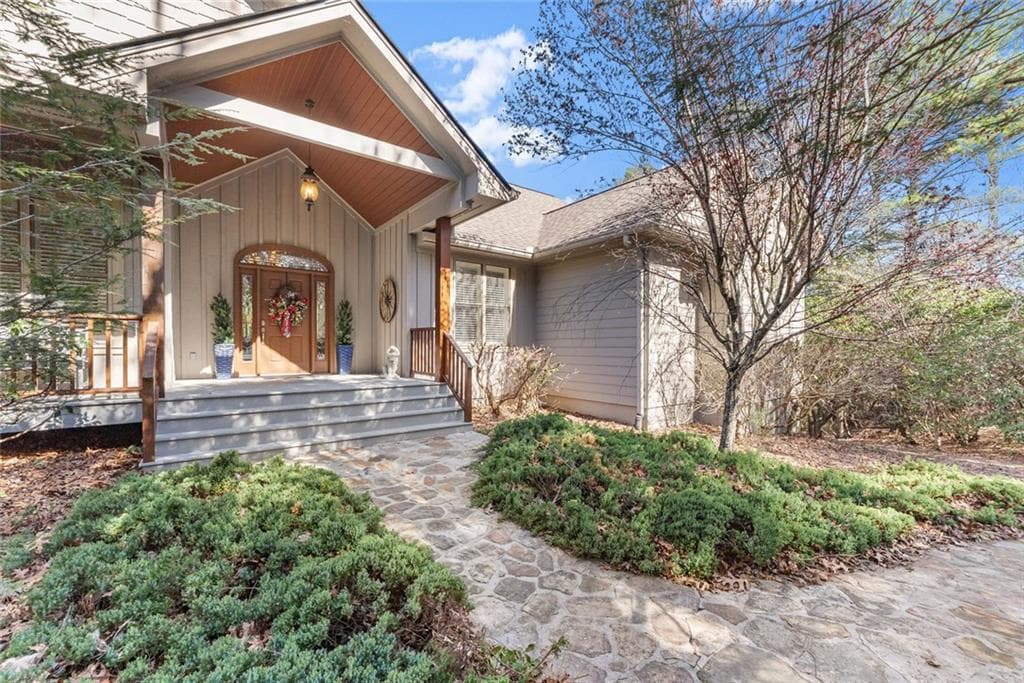3 bedroom, 3 bathroom, 4,301 sq ft single family residence under contract at 650 Northwind, Sautee Nacoochee, GA 30571 — photo 3