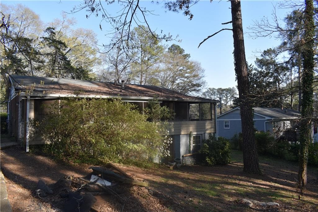 4 bedroom, 2 bathroom, 1,075 sq ft single family residence for sale at 3197 Pennington Circle, Atlanta, GA 30354 — photo 8