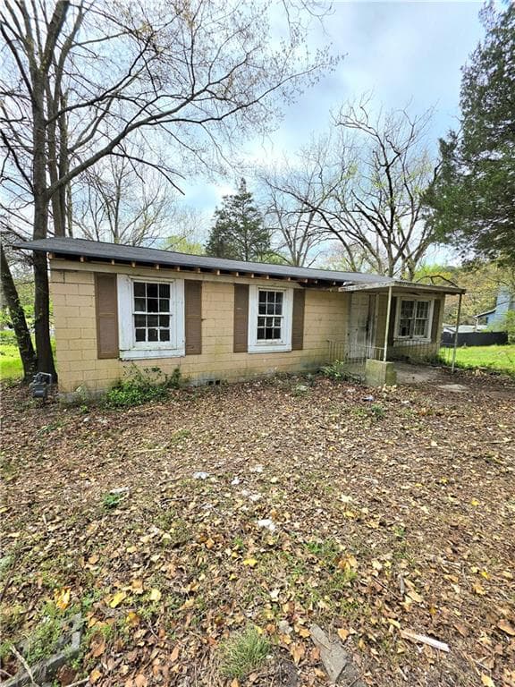 4 bedroom, 1 bathroom, 1,120 sq ft single family residence for sale at 7074 Hammond Way, Lithonia, GA 30058 — photo 1 of 17
