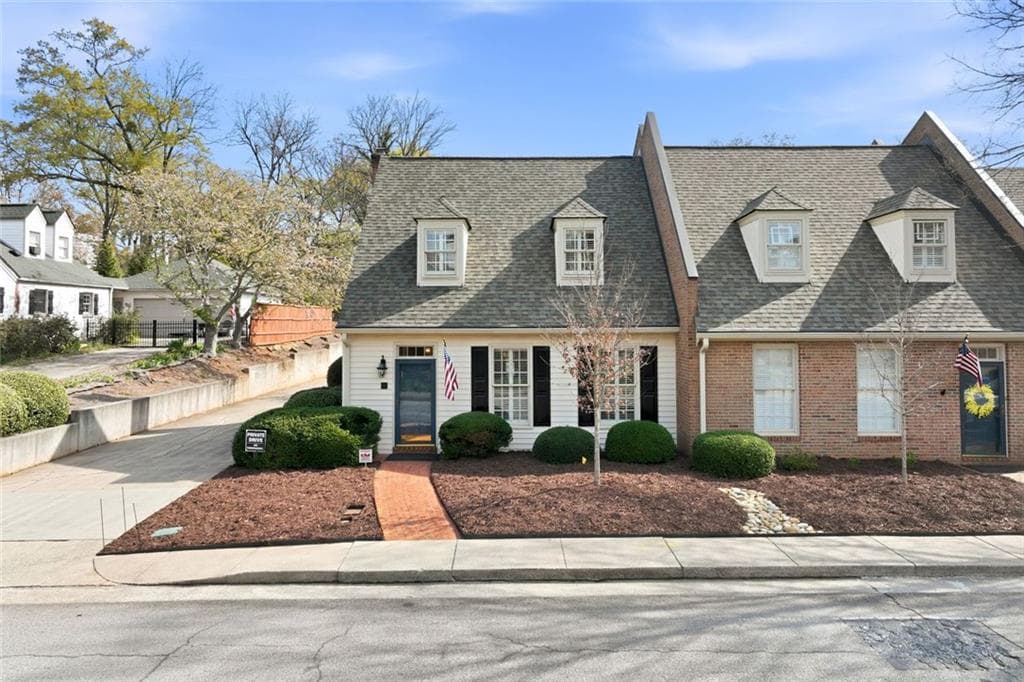 3 bedroom, 2 bathroom, 1,546 sq ft condominium sold at 510 Bradford Street, Gainesville, GA 30501