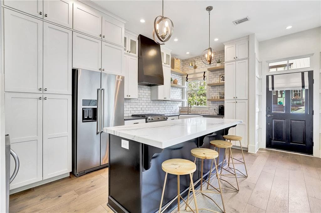 2 bedroom, 3 bathroom, 1,734 sq ft townhouse under contract at 11189 Serenbe Lane, Chattahoochee Hills, GA 30268 — photo 3