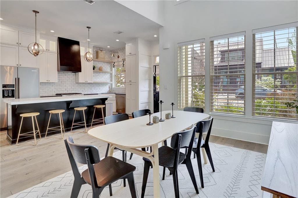2 bedroom, 3 bathroom, 1,734 sq ft townhouse under contract at 11189 Serenbe Lane, Chattahoochee Hills, GA 30268 — photo 6