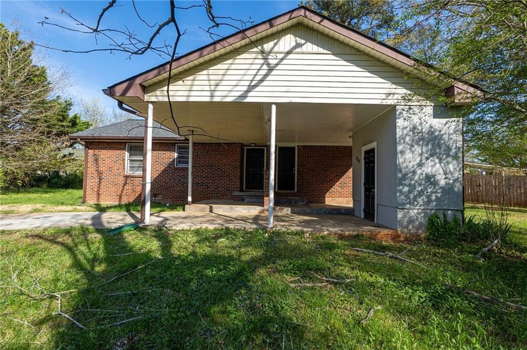 3 bedroom, 2 bathroom, 925 sq ft single family residence sold at 3741 Loren Drive, Decatur, GA 30032