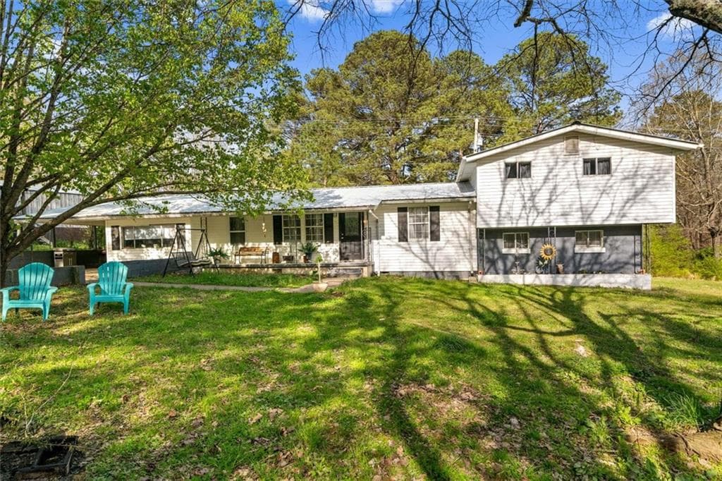 4 bedroom, 2 bathroom, 2,452 sq ft single family residence for sale at 554 Bethel Church Road, Dalton, GA 30721