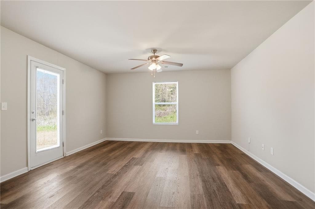 4 bedroom, 3 bathroom, 1,632 sq ft single family residence under contract at 133 W Lexington Avenue, Griffin, GA 30223 — photo 10