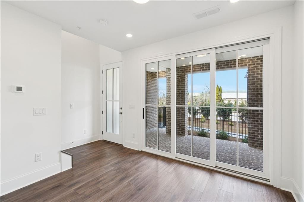 2 bedroom, 3 bathroom, 1,694 sq ft townhouse for sale at 120 IveyBrooke Lane 65, Alpharetta, GA 30009 — photo 5