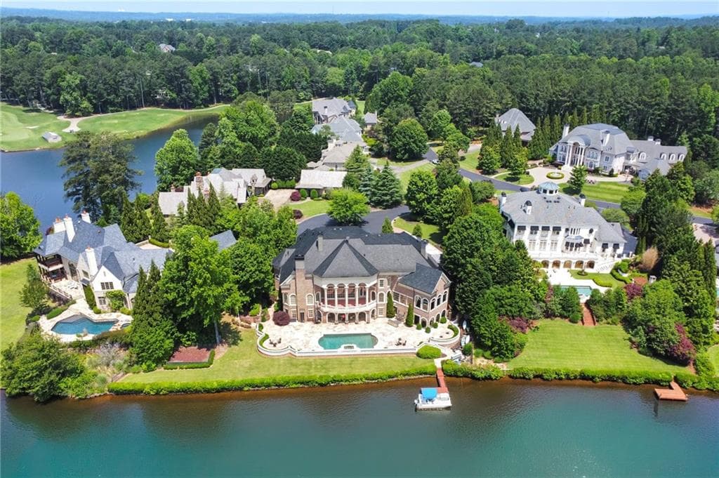 7 bedroom, 11 bathroom, 15,874 sq ft single family residence for sale at 1210 Troon Court, Alpharetta, GA 30005 — photo 7