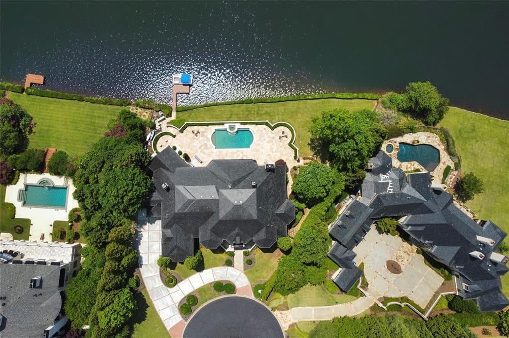 7 bedroom, 11 bathroom, 15,874 sq ft single family residence for sale at 1210 Troon Court, Alpharetta, GA 30005 — photo 8