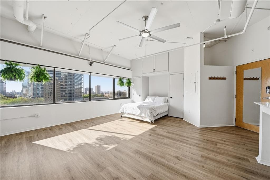 1 bedroom, 1 bathroom, 520 sq ft condominium for sale at 120 Ralph Mcgill Boulevard 903, Atlanta, GA 30308 — photo 3
