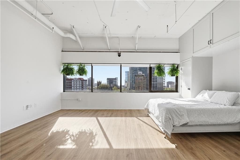 1 bedroom, 1 bathroom, 520 sq ft condominium for sale at 120 Ralph Mcgill Boulevard 903, Atlanta, GA 30308 — photo 7