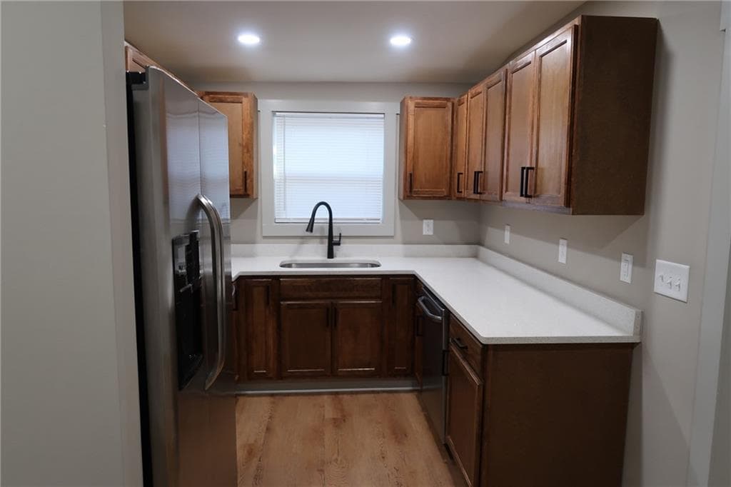 2 bedroom, 1 bathroom, 907 sq ft single family residence for rent at 7 N Annie Street, Newnan, GA 30263 for $1,475 a month — photo 4