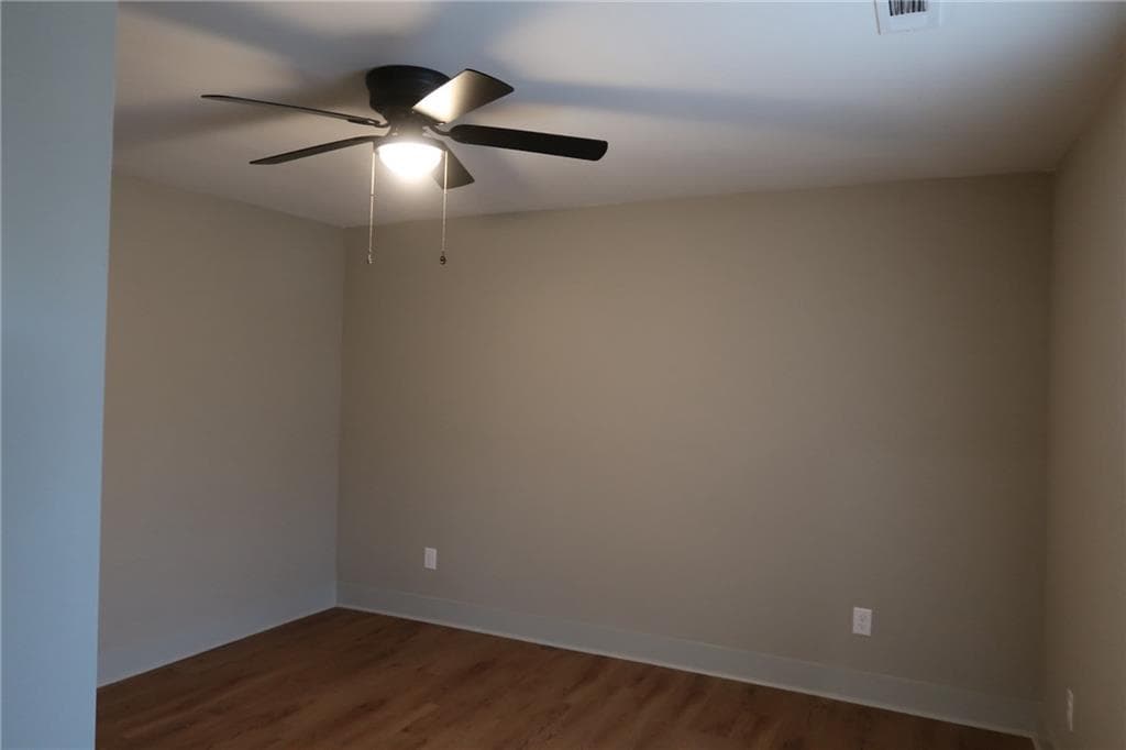 2 bedroom, 1 bathroom, 907 sq ft single family residence for rent at 7 N Annie Street, Newnan, GA 30263 for $1,475 a month — photo 6