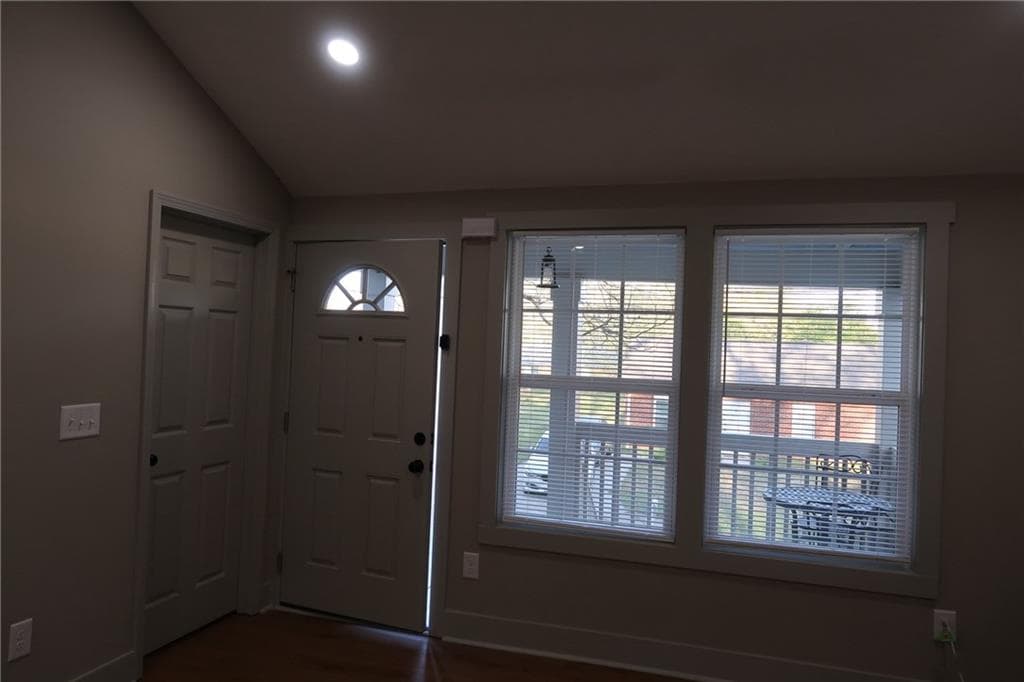 2 bedroom, 1 bathroom, 907 sq ft single family residence for rent at 7 N Annie Street, Newnan, GA 30263 for $1,475 a month — photo 10