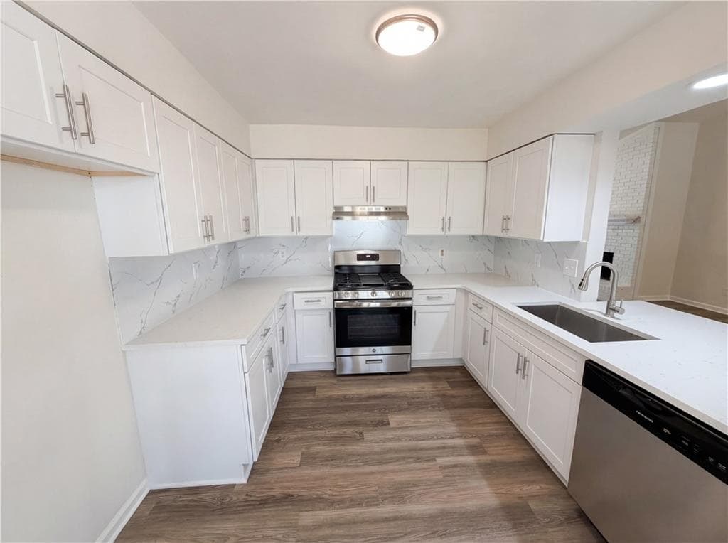 3 bedroom, 2 bathroom, 1,520 sq ft single family residence for sale at 5003 Henson Drive, Mableton, GA 30126 — photo 2