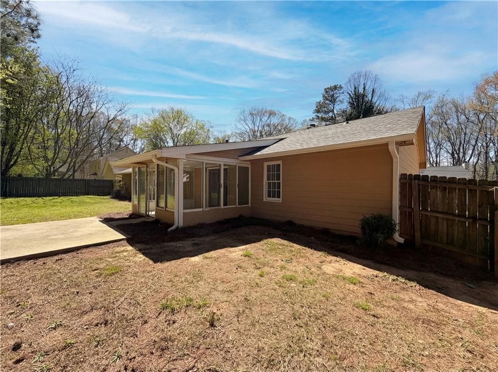 3 bedroom, 2 bathroom, 1,520 sq ft single family residence for sale at 5003 Henson Drive, Mableton, GA 30126 — photo 5