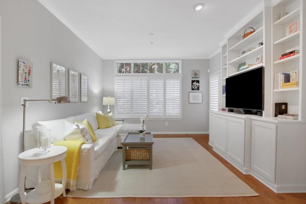 424 Lindbergh Drive 203, Atlanta, GA 30305 — most recent listing photo