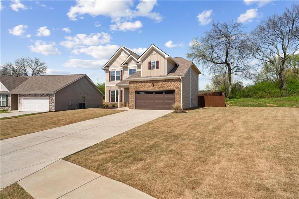 4 bedroom, 3 bathroom, 2,212 sq ft single family residence under contract at 113 Mcginnis Circle, Calhoun, GA 30701 — photo 2