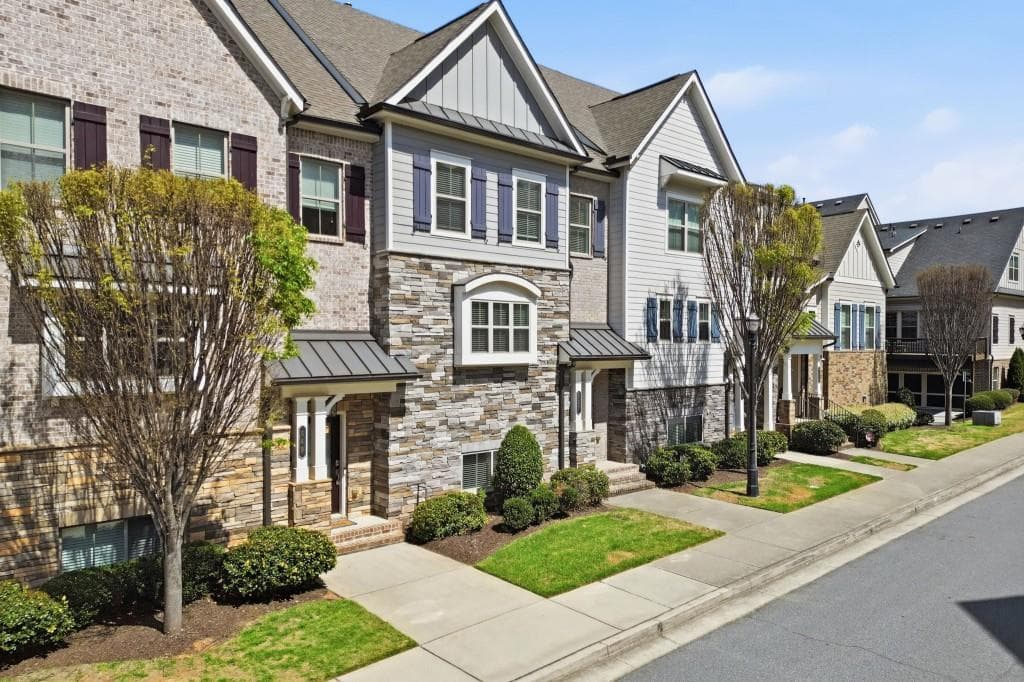 557 Henry Drive, Marietta, GA 30064 — most recent listing photo