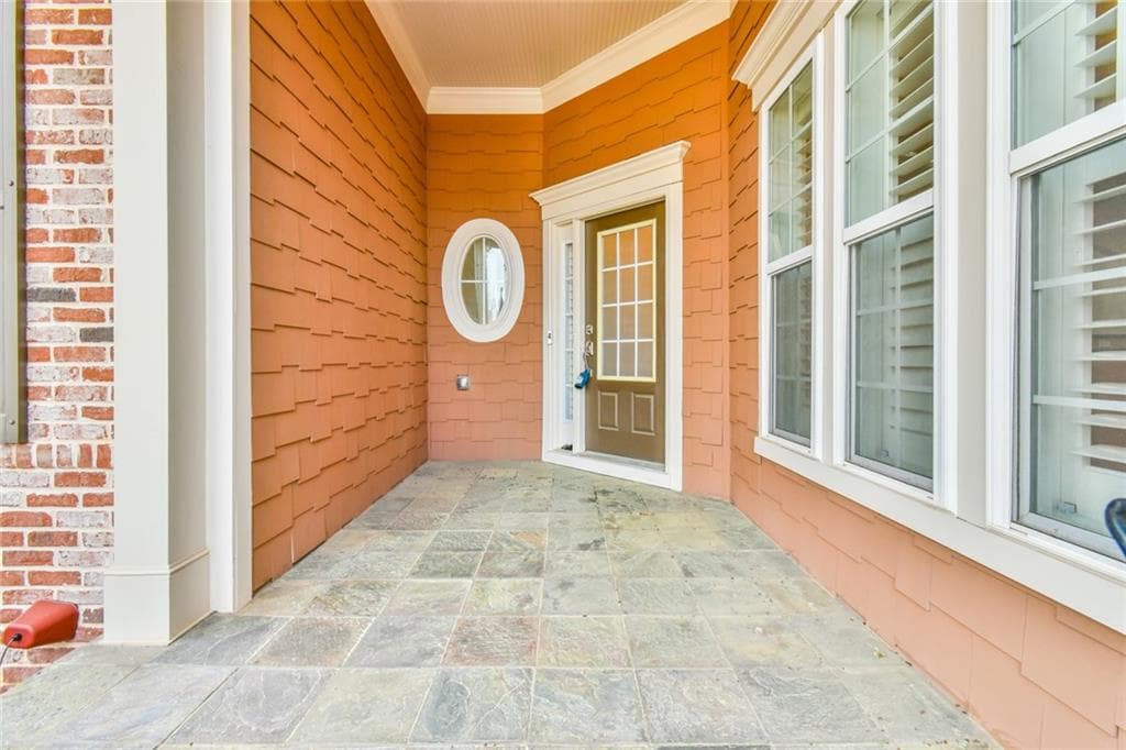 3 bedroom, 3 bathroom, 3,704 sq ft single family residence for sale at 5921 Bellflower Way, Hoschton, GA 30548 — photo 3