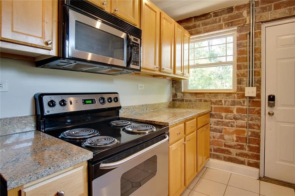 1 bedroom, 1 bathroom, 560 sq ft condominium for sale at 24 Daniel Street 14, Atlanta, GA 30312 — photo 3