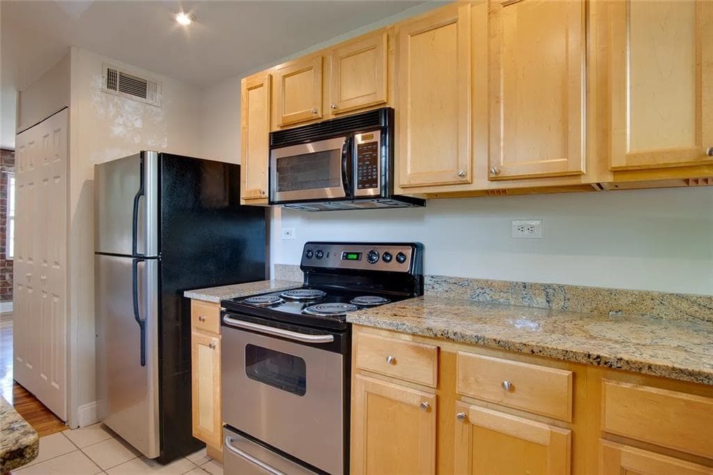 1 bedroom, 1 bathroom, 560 sq ft condominium for sale at 24 Daniel Street 14, Atlanta, GA 30312 — photo 4