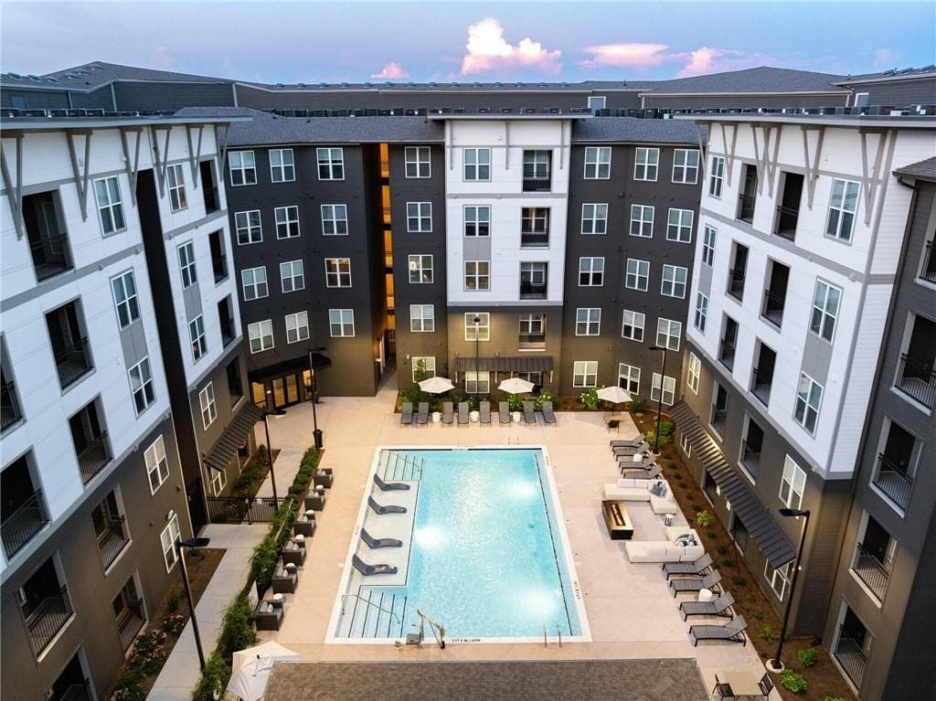 2 bedroom, 2 bathroom, 996 sq ft apartment for rent at 501 W Waugh Street B1, Dalton, GA 30720 for $1,702 a month — photo 3
