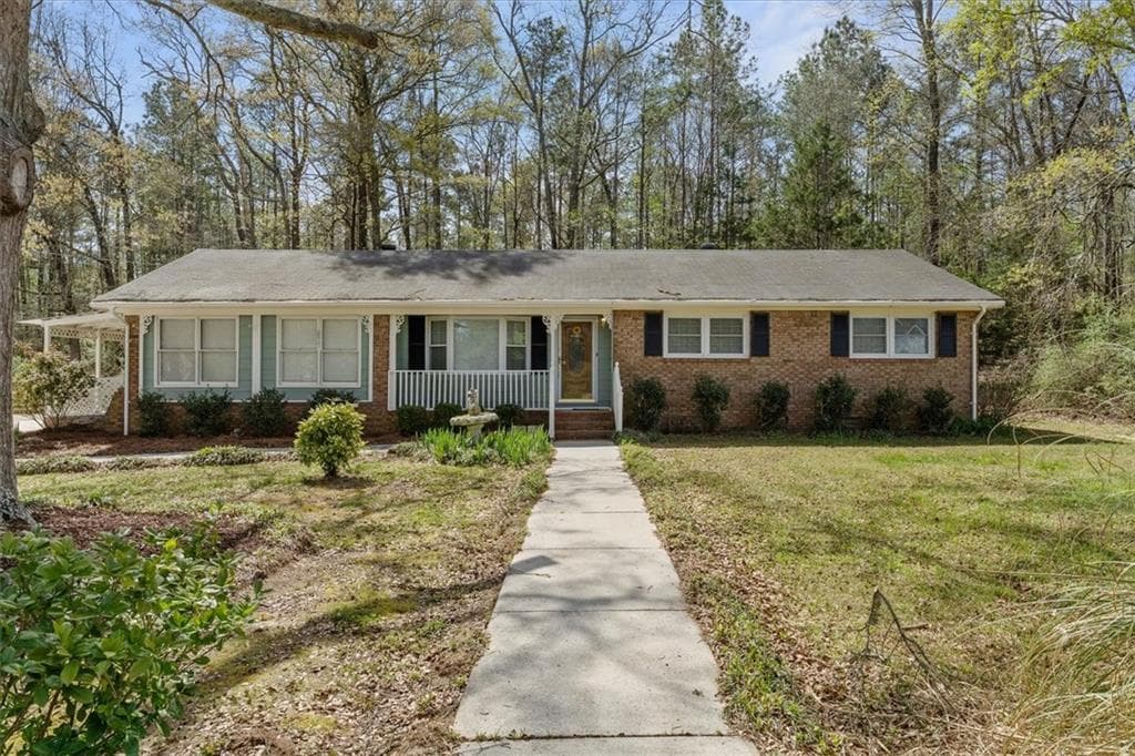 3 bedroom, 2 bathroom, 1,724 sq ft single family residence sold at 120 Clifford Circle, Griffin, GA 30223