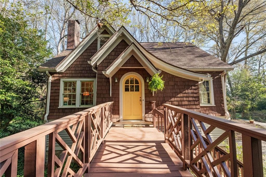 335 Winnona Drive, Decatur, GA 30030 — most recent listing photo