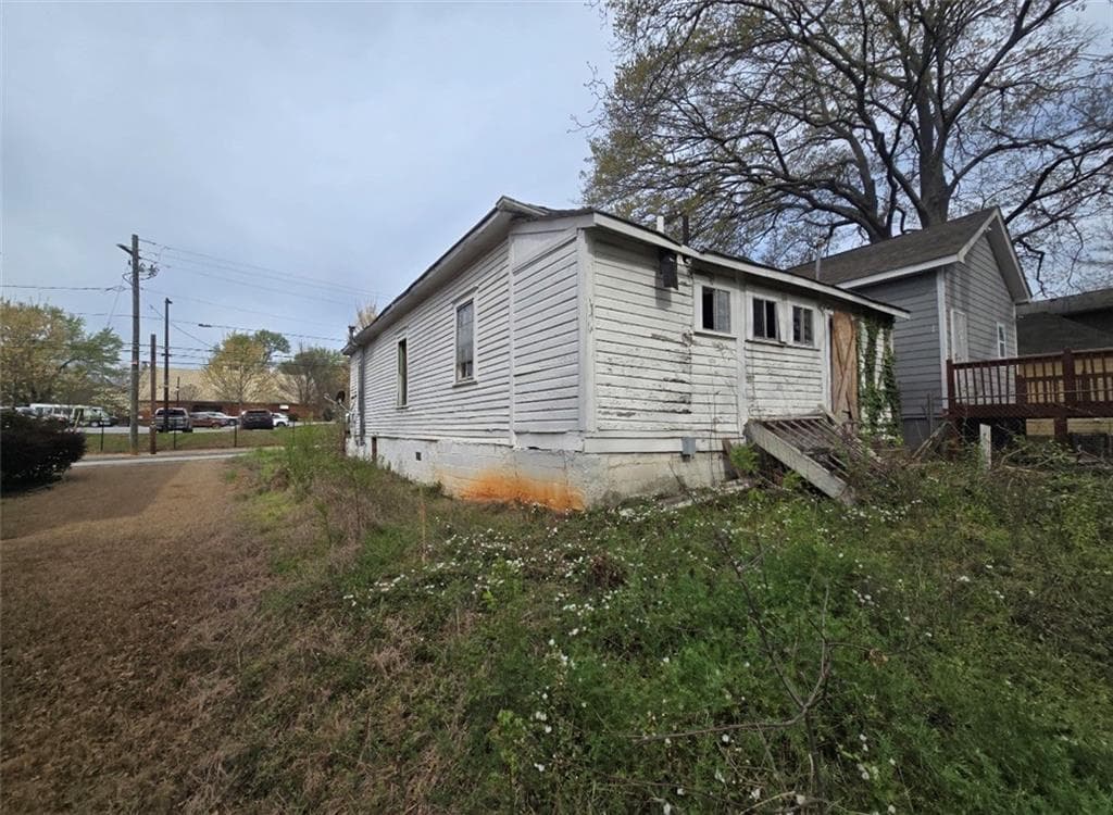 3 bedroom, 2 bathroom, 1,100 sq ft single family residence for sale at 928 Welch Street, Atlanta, GA 30310 — photo 8