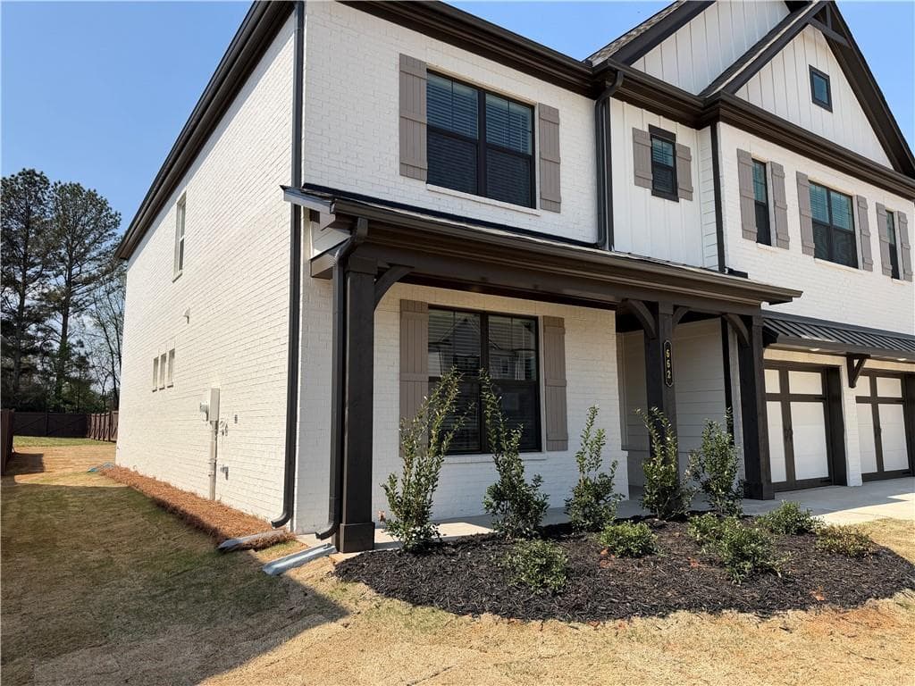 5 bedroom, 4 bathroom, 3,550 sq ft single family residence for sale at 662 Secret Garden Lane, Dacula, GA 30019 — photo 2