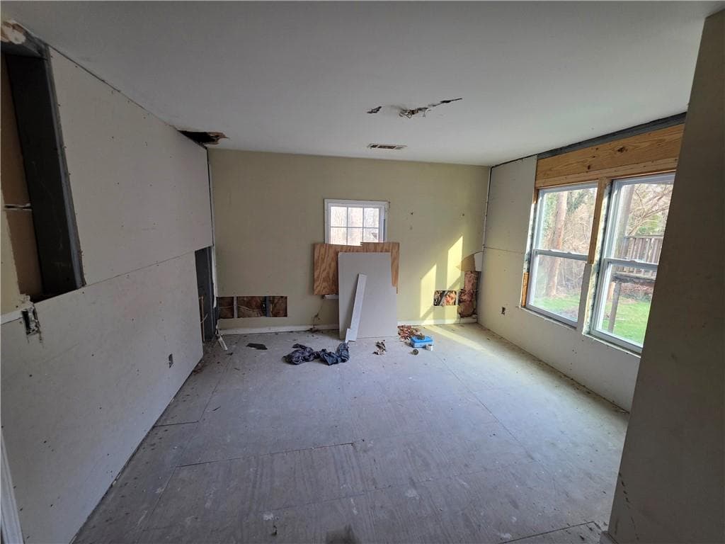 2 bedroom, 1 bathroom, 955 sq ft single family residence for sale at 441 Lanier Street, Atlanta, GA 30318 — photo 4