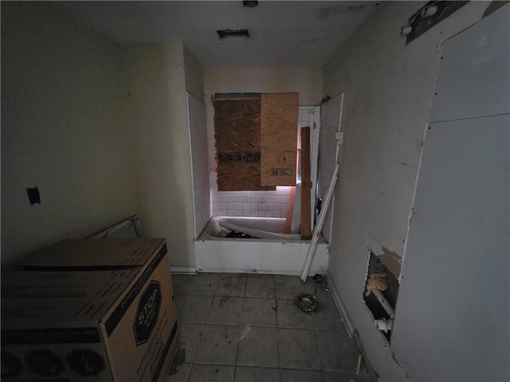 2 bedroom, 1 bathroom, 955 sq ft single family residence for sale at 441 Lanier Street, Atlanta, GA 30318 — photo 6