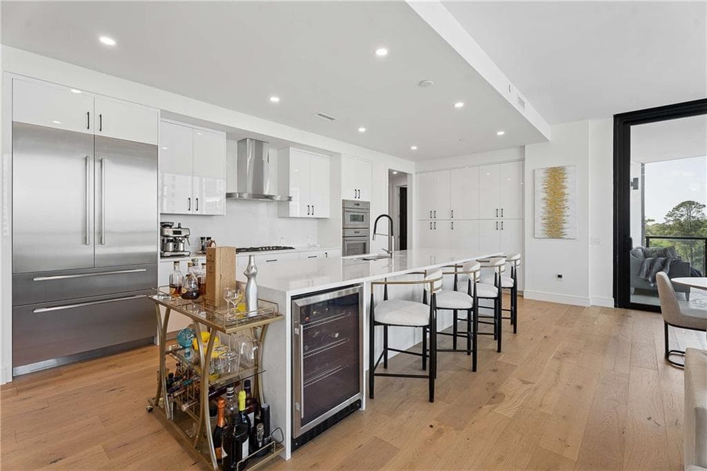 3 bedroom, 4 bathroom, 2,249 sq ft condominium for sale at 2425 Peachtree Road 901, Atlanta, GA 30305 — photo 5