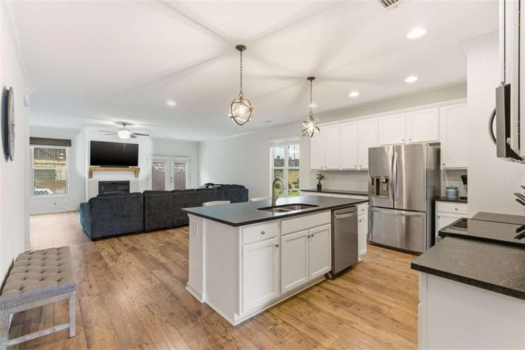 4 bedroom, 3 bathroom, 2,657 sq ft single family residence for sale at 5445 Trillium Way, Flowery Branch, GA 30542 — photo 5