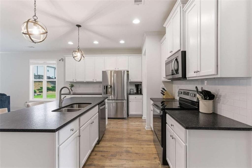 4 bedroom, 3 bathroom, 2,657 sq ft single family residence for sale at 5445 Trillium Way, Flowery Branch, GA 30542 — photo 7