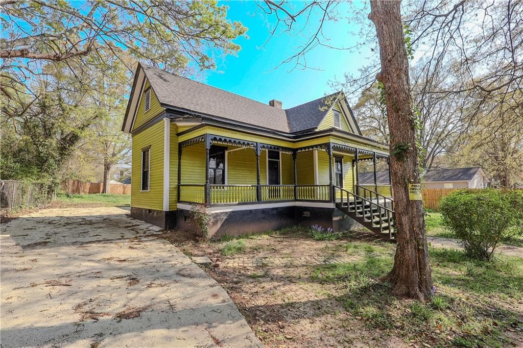2 bedroom, 2 bathroom, 1,240 sq ft single family residence for sale at 711 Davis Street, Monroe, GA 30655 — photo 3