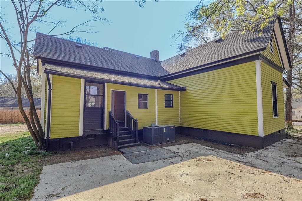 2 bedroom, 2 bathroom, 1,240 sq ft single family residence for sale at 711 Davis Street, Monroe, GA 30655 — photo 4