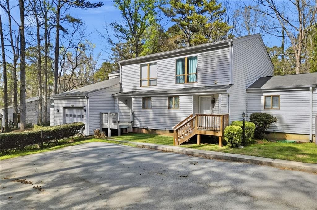 2 bedroom, 2 bathroom, 1,042 sq ft townhouse under contract at 402 Willow Way, Villa Rica, GA 30180 — photo 3