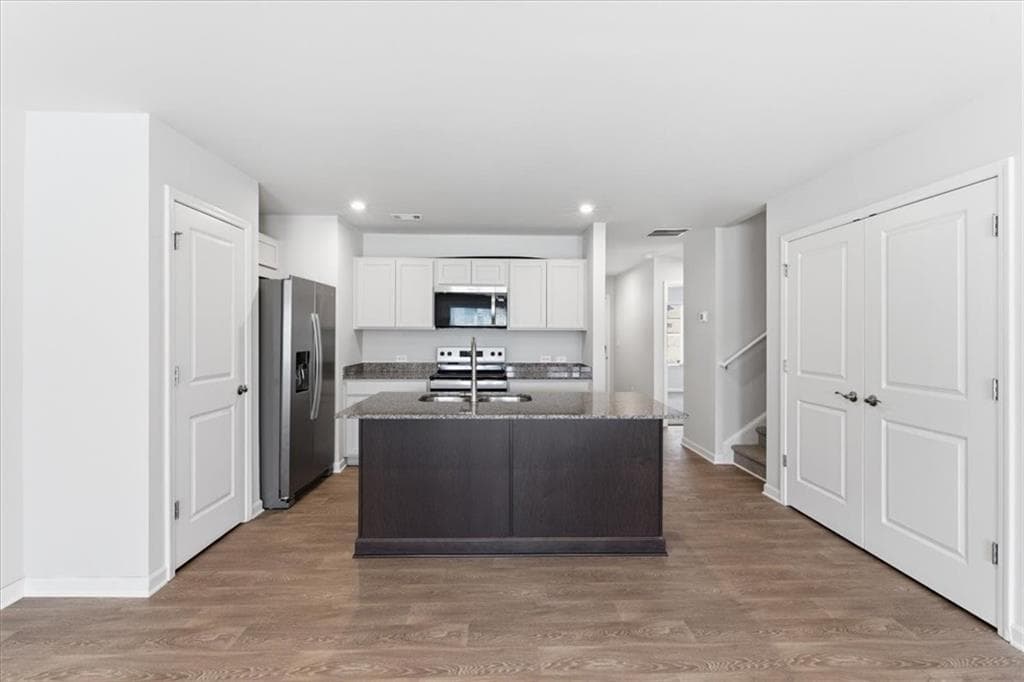 3 bedroom, 3 bathroom, 1,681 sq ft townhouse for sale at 37 Silver Leaf Lane 39, Dawsonville, GA 30534 — photo 4