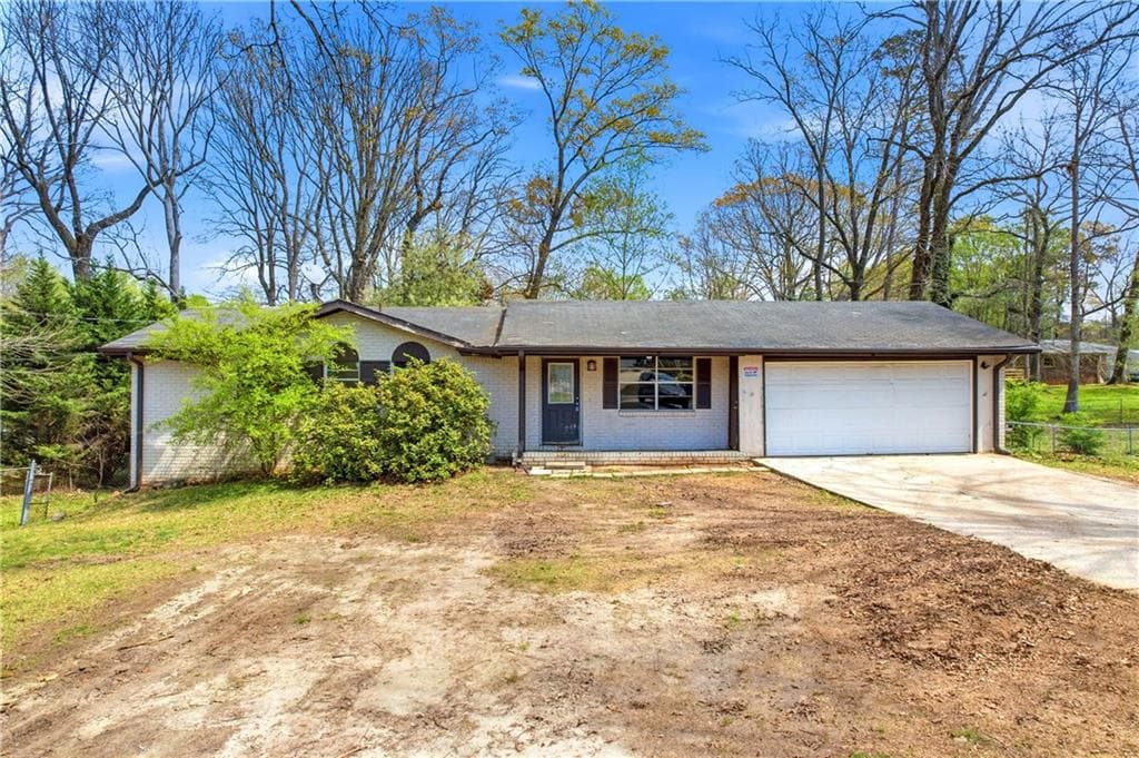 3 bedroom, 2 bathroom, 1,288 sq ft single family residence sold at 3420 Nina Court, Douglasville, GA 30135
