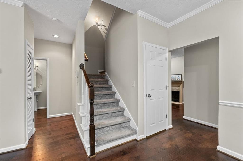 3 bedroom, 3 bathroom, 1,866 sq ft townhouse for sale at 2680 Pine Tree Road 5, Atlanta, GA 30324 — photo 8