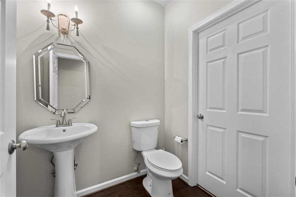 3 bedroom, 3 bathroom, 1,866 sq ft townhouse for sale at 2680 Pine Tree Road 5, Atlanta, GA 30324 — photo 9