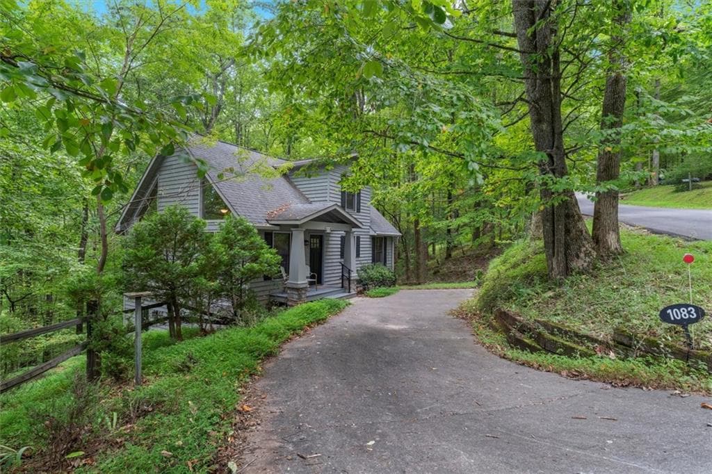 3 bedroom, 3 bathroom, 2,048 sq ft single family residence for sale at 1083 Mountain Oak Road, Ellijay, GA 30536 — photo 2