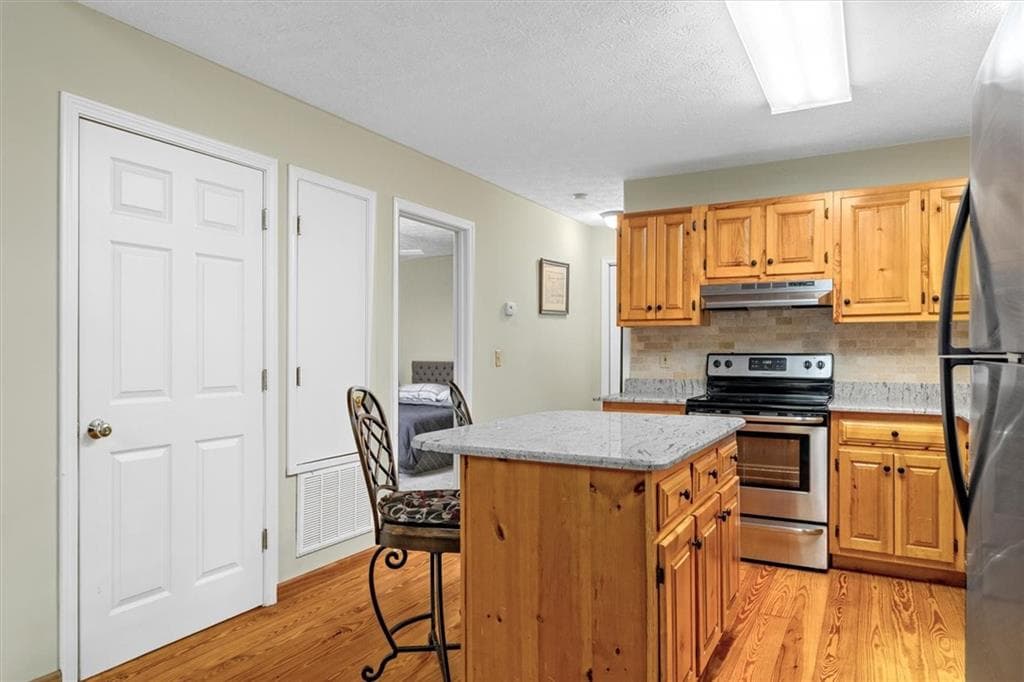 3 bedroom, 3 bathroom, 2,048 sq ft single family residence for sale at 1083 Mountain Oak Road, Ellijay, GA 30536 — photo 6