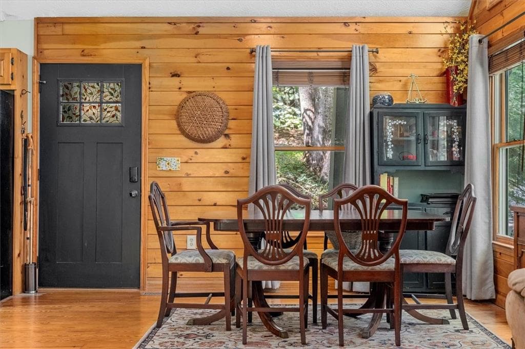 3 bedroom, 3 bathroom, 2,048 sq ft single family residence for sale at 1083 Mountain Oak Road, Ellijay, GA 30536 — photo 9