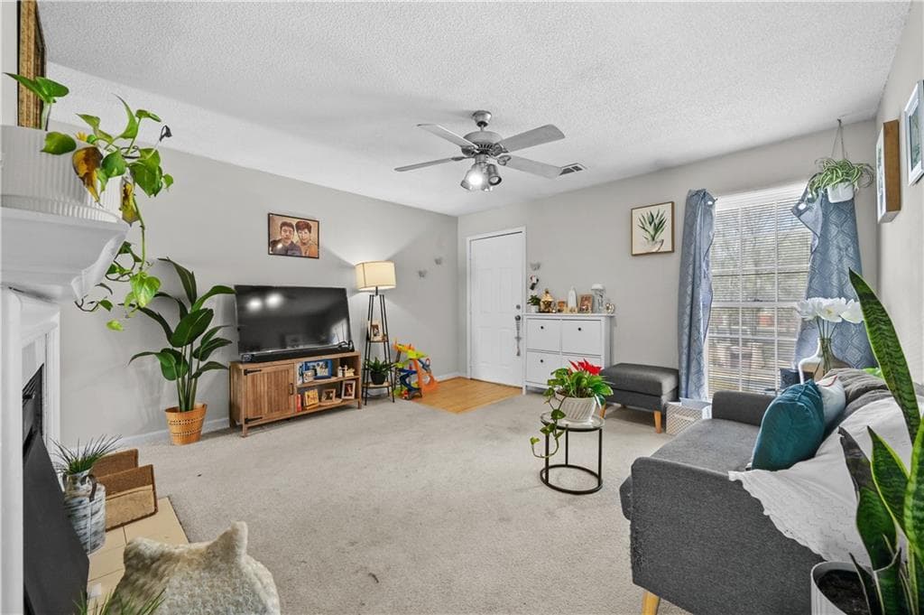 2 bedroom, 2 bathroom, 1,059 sq ft condominium for sale at 1166 Booth Road 306, Marietta, GA 30008 — photo 3