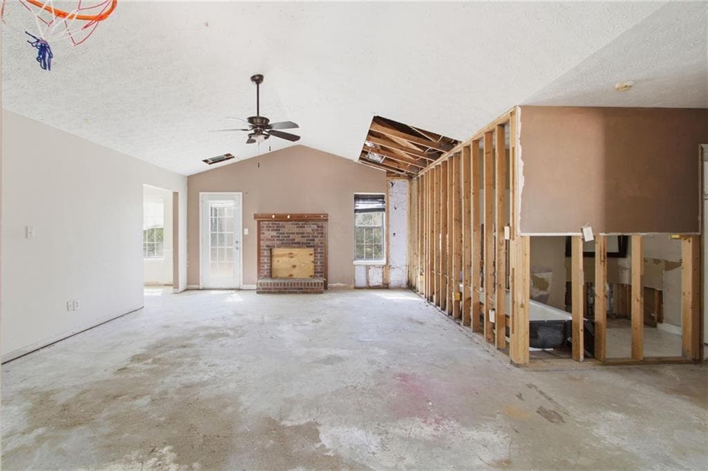 3 bedroom, 2 bathroom, 1,529 sq ft single family residence under contract at 1717 Pinto Trail, Jonesboro, GA 30236 — photo 5
