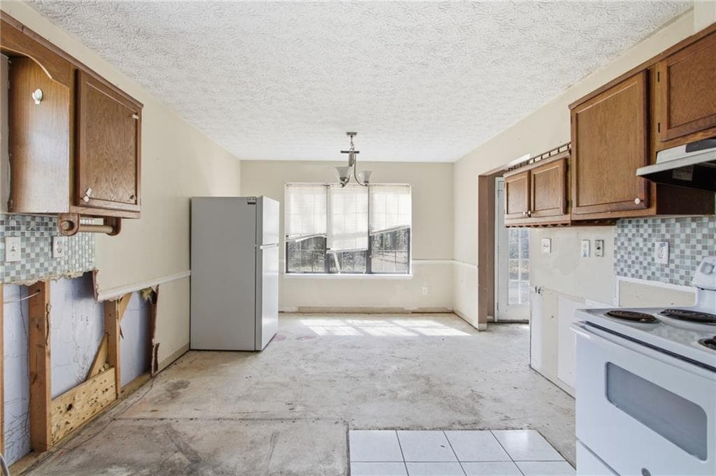 3 bedroom, 2 bathroom, 1,529 sq ft single family residence under contract at 1717 Pinto Trail, Jonesboro, GA 30236 — photo 8